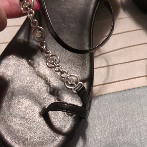 Matisse Black Sandals with Jeweled T-Strap Design - Picture 4 of 6